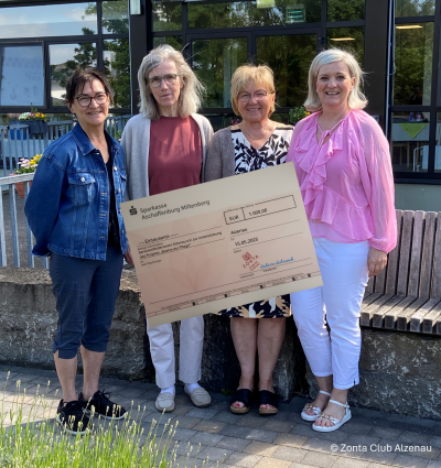 Zonta Club Alzenau - Scheckübergabe Basics der Pflege